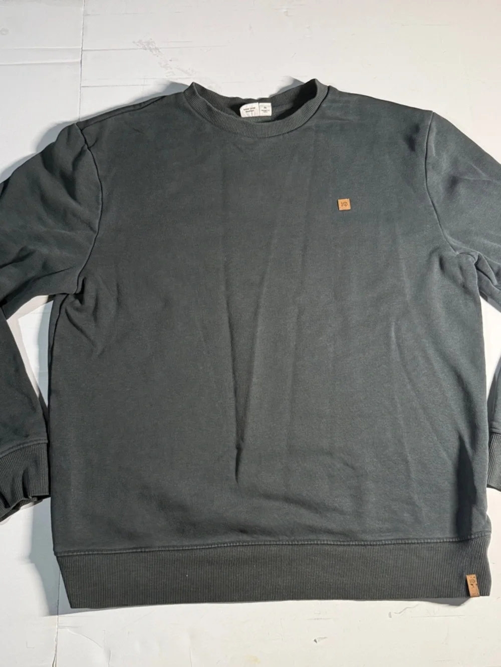 tentree Men's Crewneck Sweatshirt in green with Tan Patch